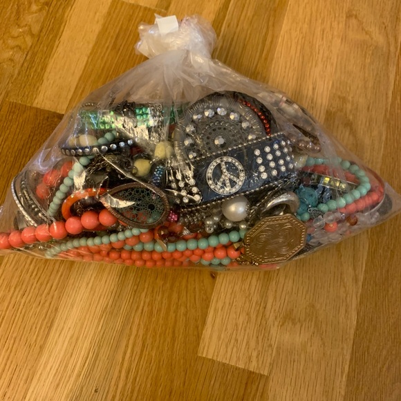 Mystery Jewelry #2 - Picture 5 of 7